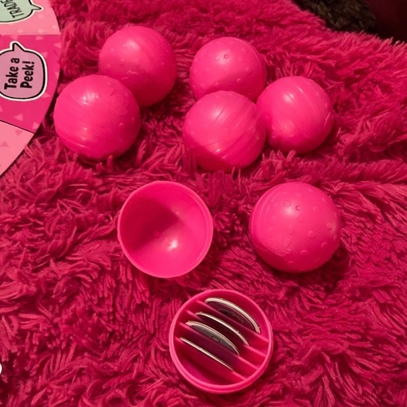 LOL! Surprise 7 Layers of Fun Board Game - Picture 7 of 12